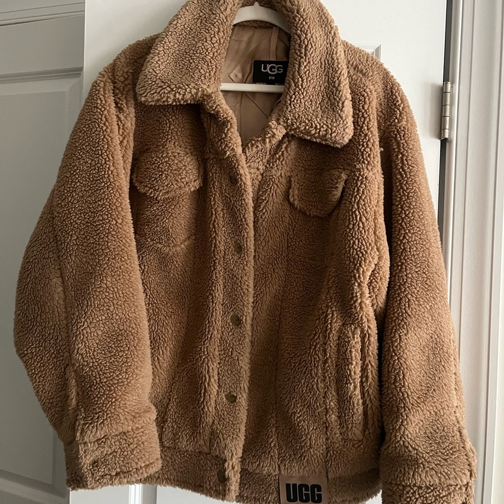UGG Teddy Jacket in Tan. XL. EUC.